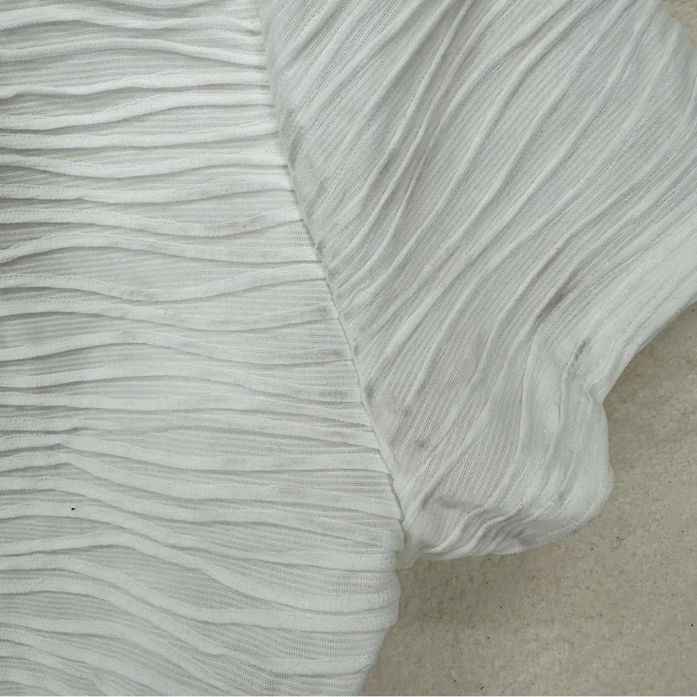 Princess Polly Wave White Textured Crop Top - Picture 4 of 4